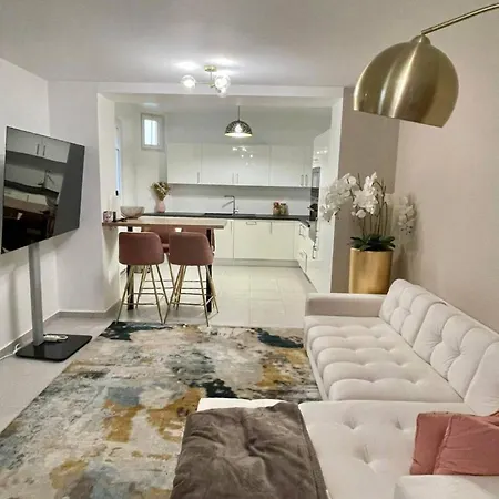 Dom wakacyjny Area 5 Minutes From Paris *