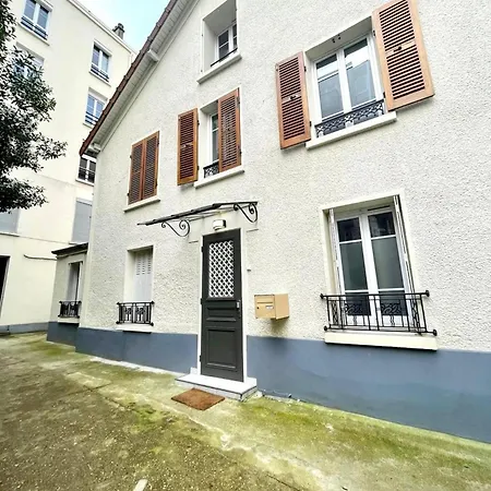 Area 5 Minutes From Paris * Suresnes